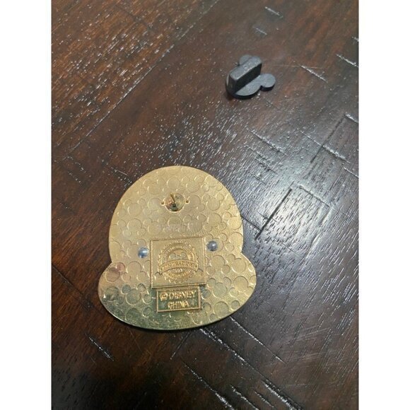 Disney Hawaii Aulani Orange Pin‎ - Picture 4 of 4